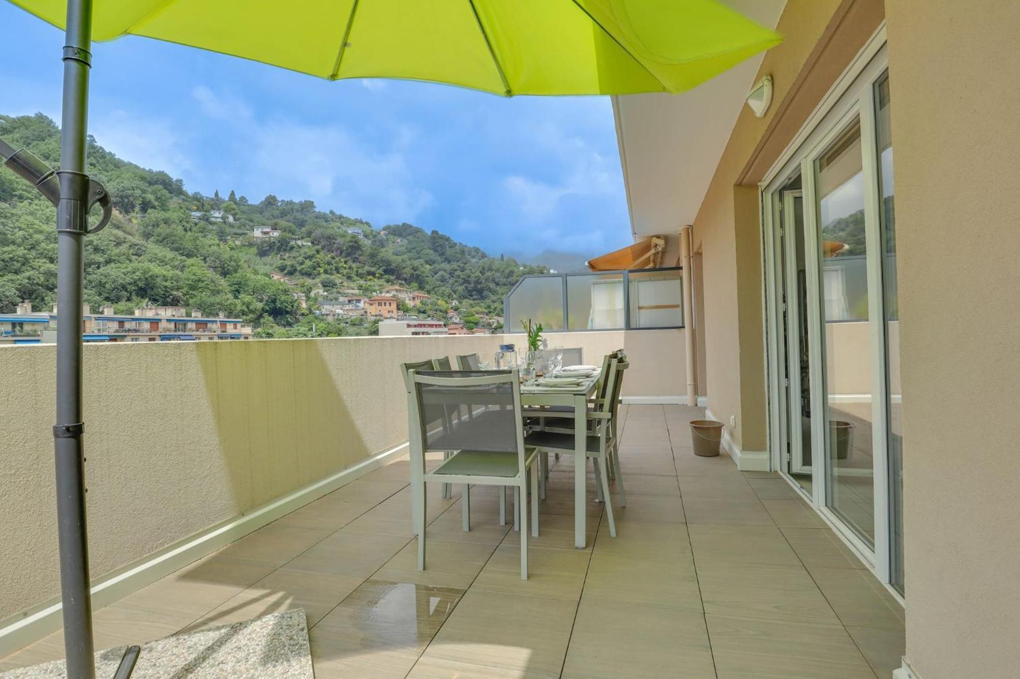 Spacieux Rooftop Parking, Terrasse Ensoleillee Mentone Esterno foto